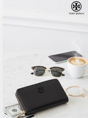 Tory Burch Black Patent Leather Stacked Logo Continental Wallet - Authenticated